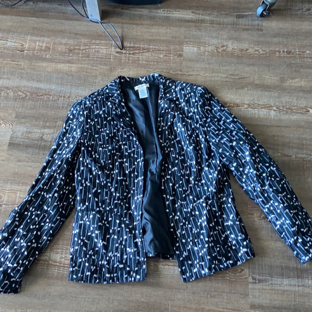 Laura Ashley White&Black Blazer